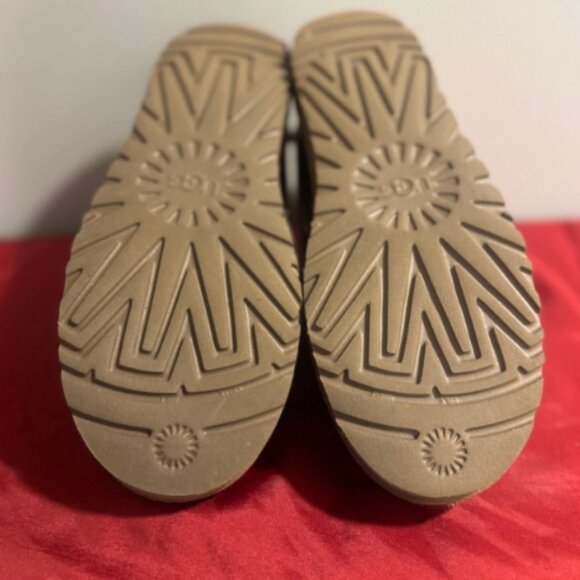 RARE UGG x FENG CHEN WANG CONVERTIBLE WOOL SANDAL BOOT, WOMEN US 8/ EUR 39 K-POP - Picture 5 of 6